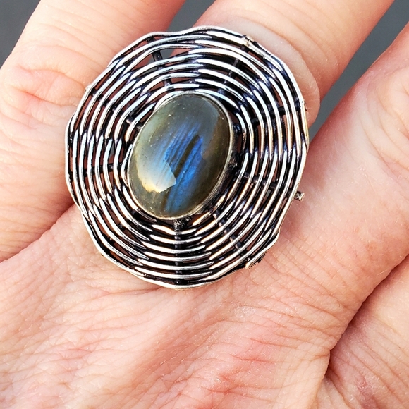New Unique Labradorite Spider Web Silver Ring. - Picture 9 of 12